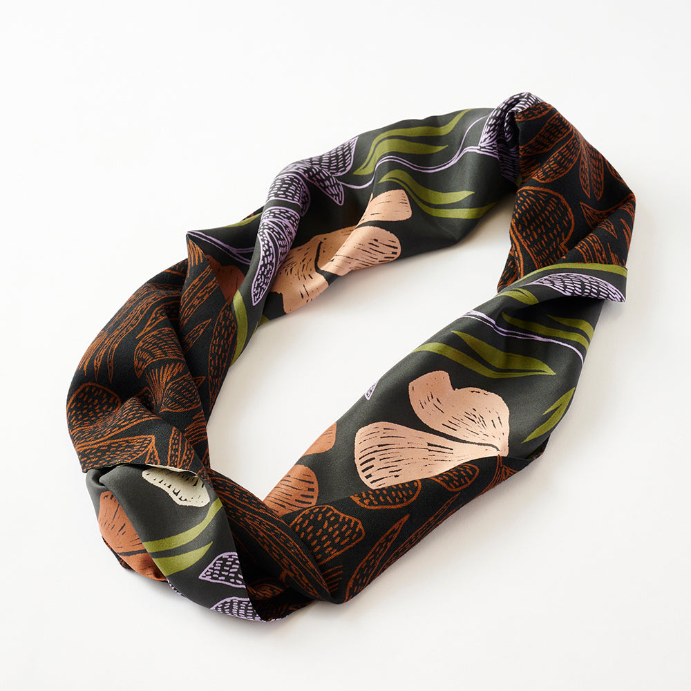 Silk & Merino Wool 'Richmond' black ループスカーフ