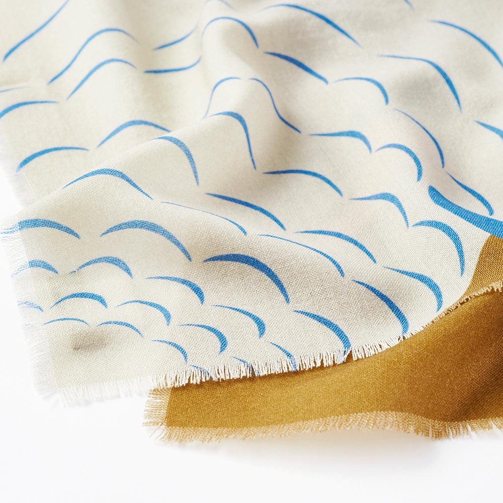 <糸つれあり>Superfine Merino Wool 'Swan in Boots' caramel 正方形スカーフ