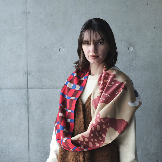 Silk & Merino Wool 'Scotties' camel/red ループスカーフ