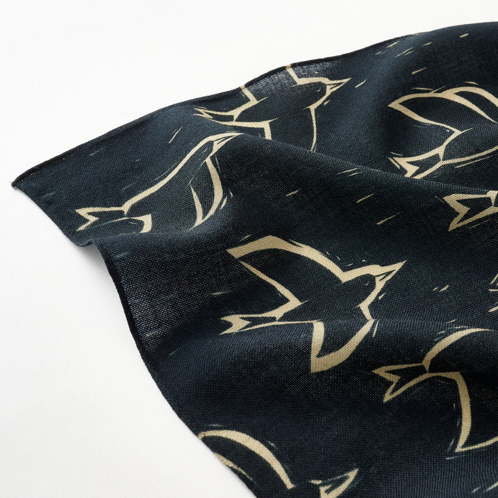 Superfine Merino Wool 'A Mysterious Night' 正方形スカーフ