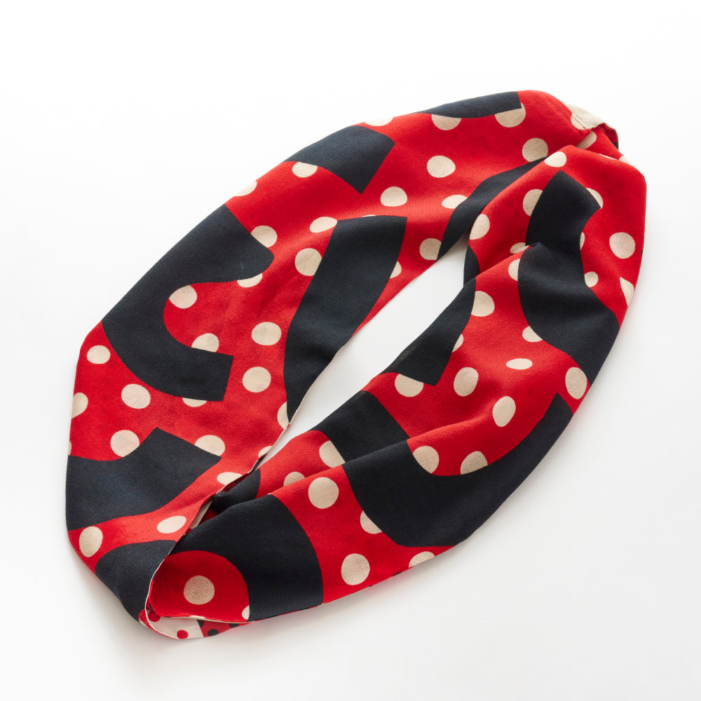 Scheduled to arrive in September! Silk & Merino Wool 'Halsham' gray x black loop scarf