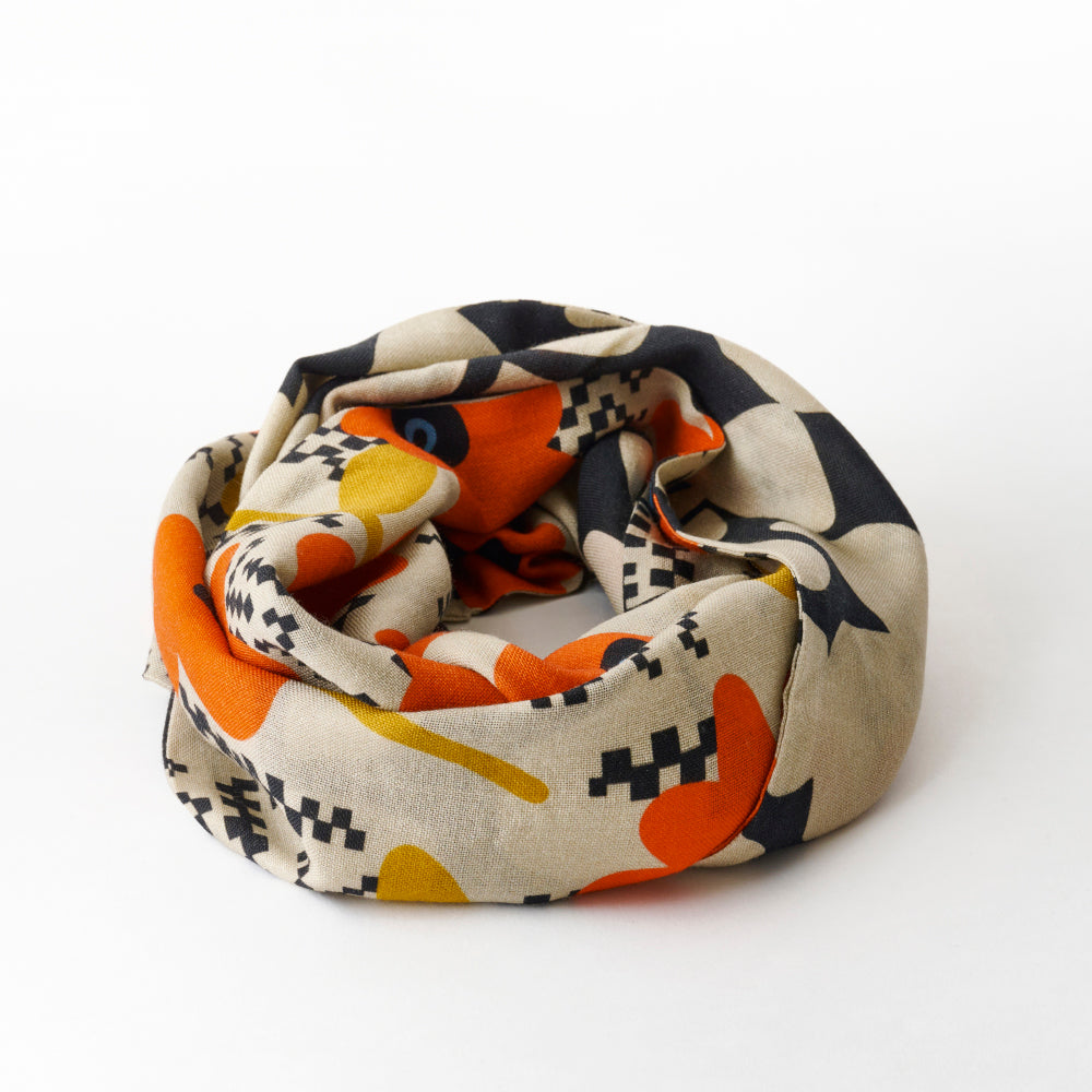 Scheduled to arrive in September! Silk & Merino Wool 'Halsham' gray x black loop scarf