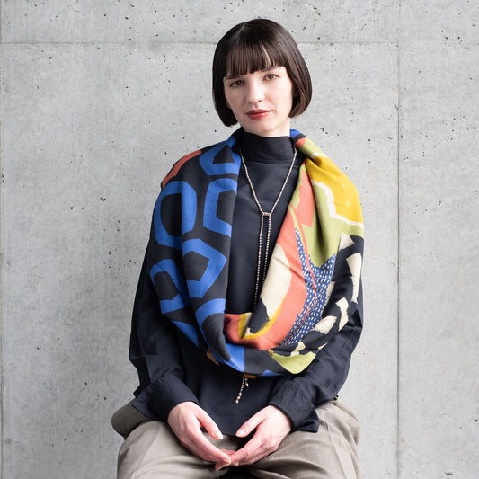 Superfine Merino Wool  'Milton' black ループスカーフ