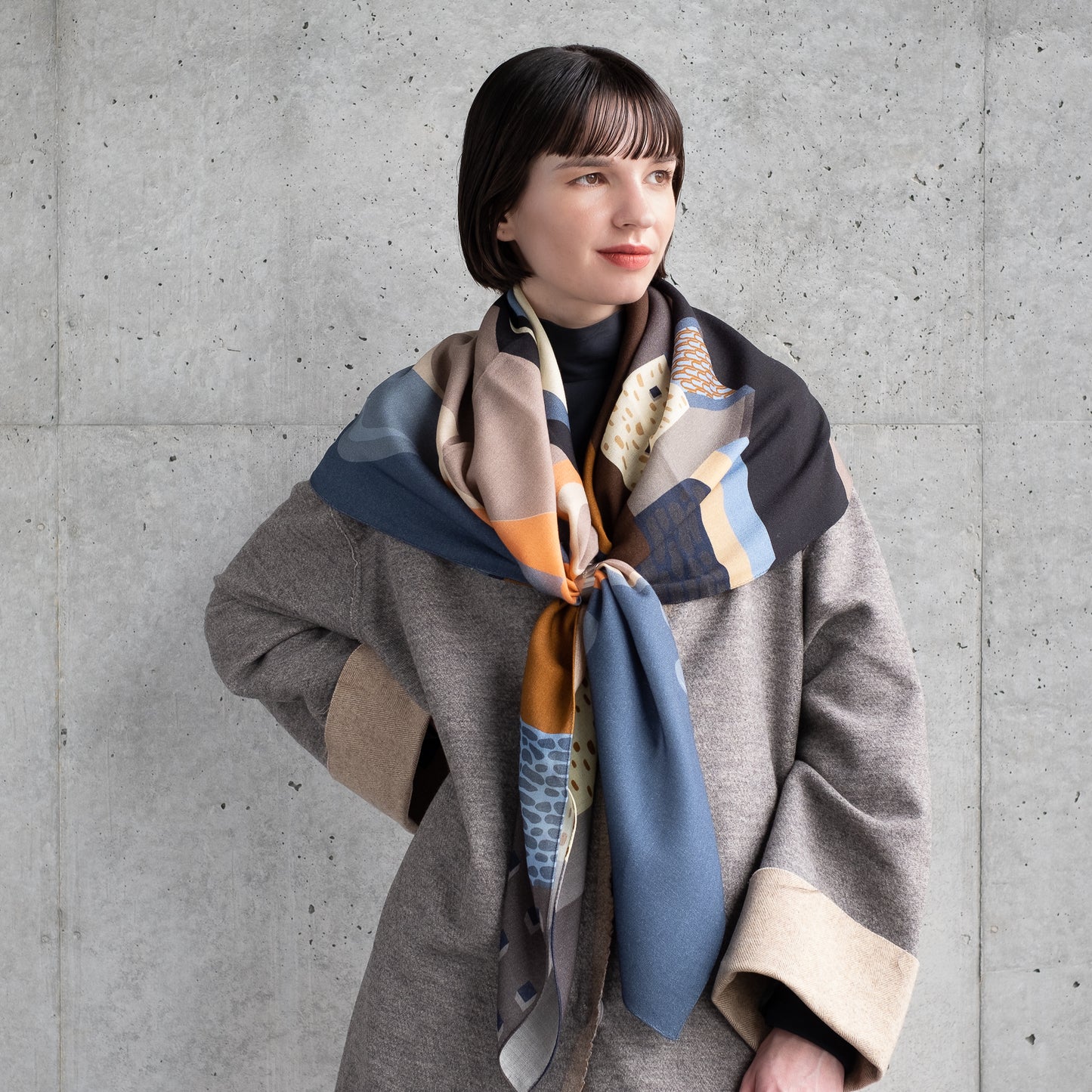 1月20日頃入荷予定!Superfine Merino Wool 'St Ives' blue 正方形スカーフ