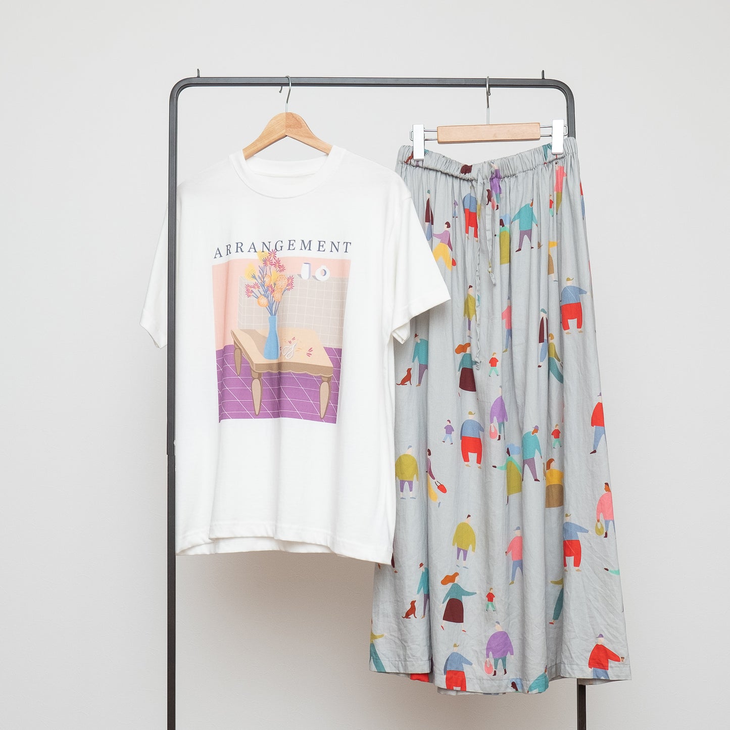 8月上お届け予定 Organic Cotton UNISEX Tshirt 'Arrangement'