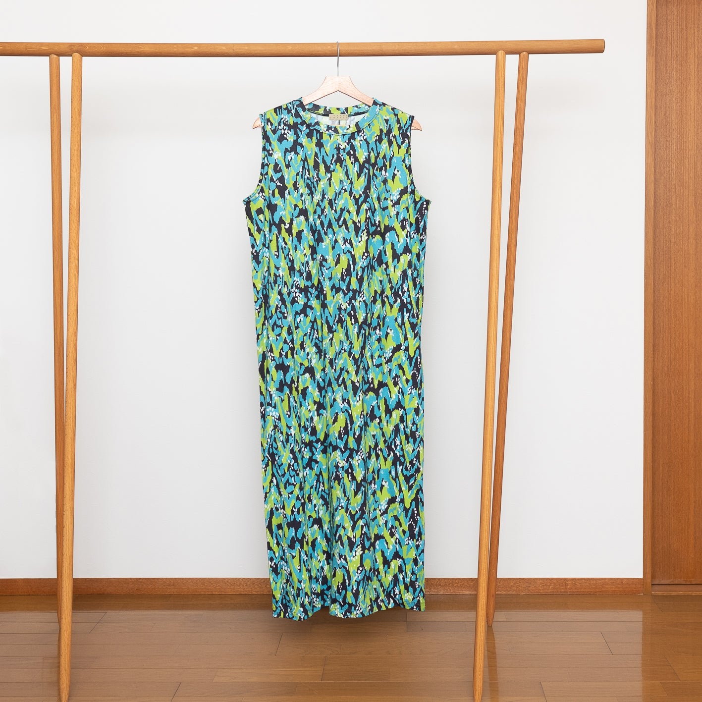 Robe débardeur gris foncé en coton bio imprimé japonais 'Belgravia'