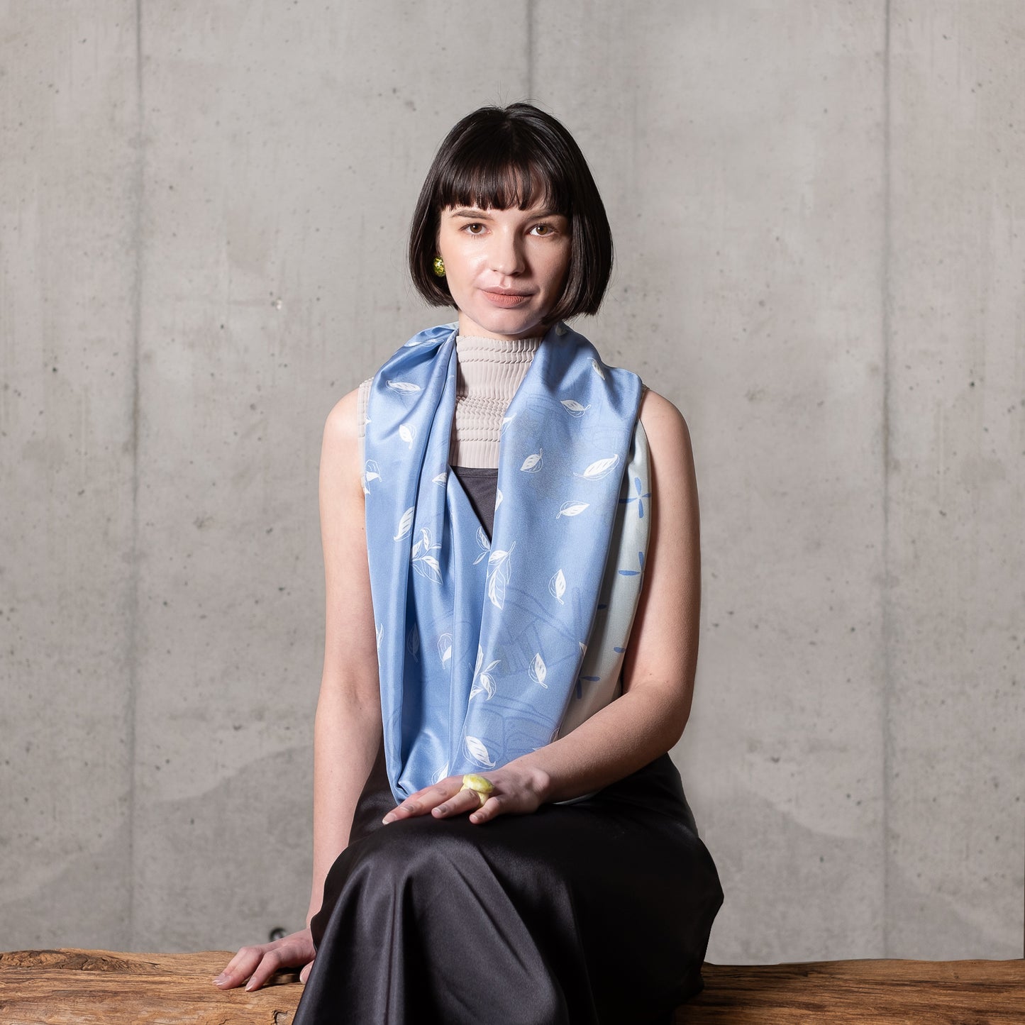 Silk/Silk 'Afternoon tea' baby blue ループスカーフ