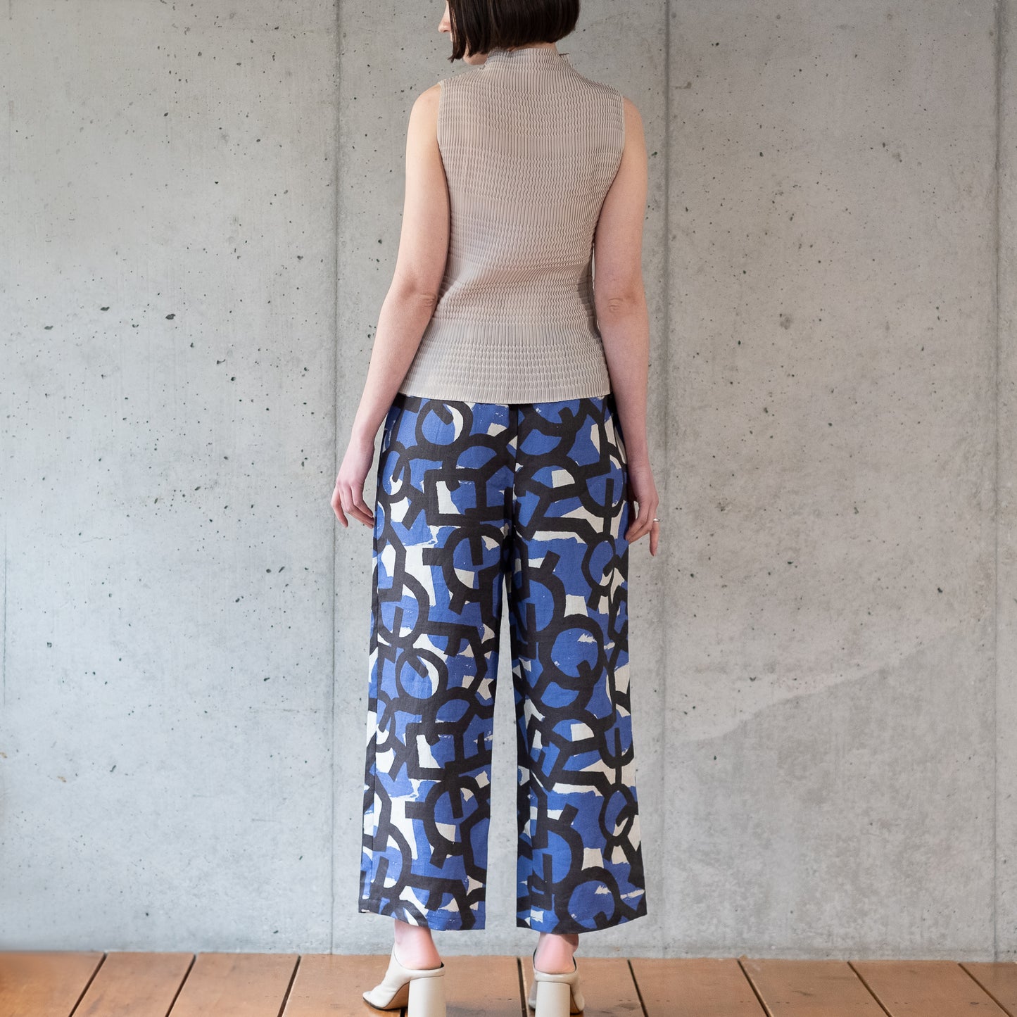 5月中旬入荷予定!リネンイージーパンツ 'Meridian' navy