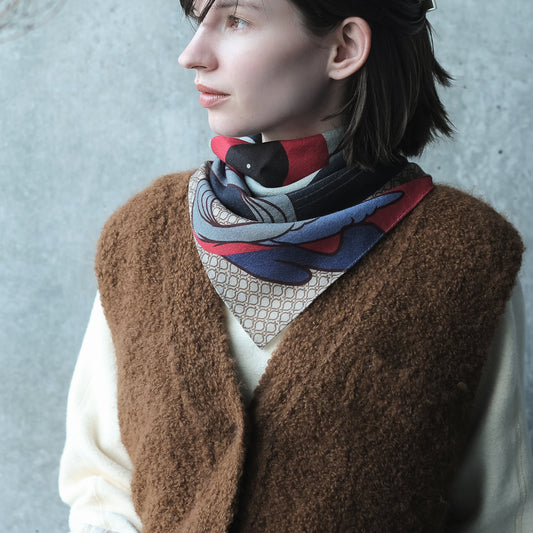Superfine Merino Wool 'Vintage Vinyl' beige リング付きミニスカーフ