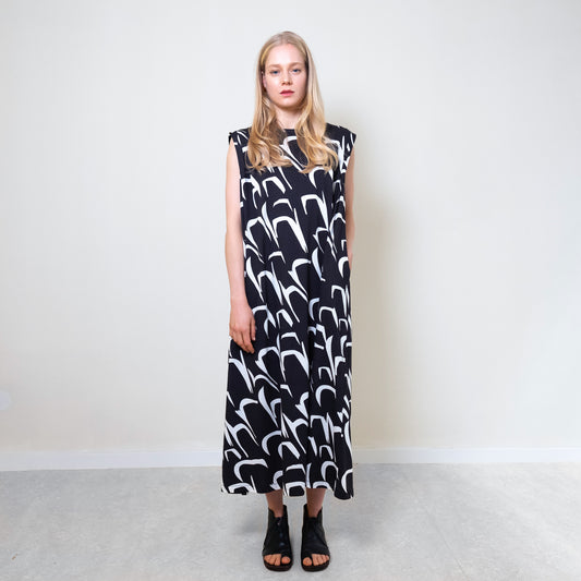 Organic Cotton 'Antwerp' black Aラインドレス