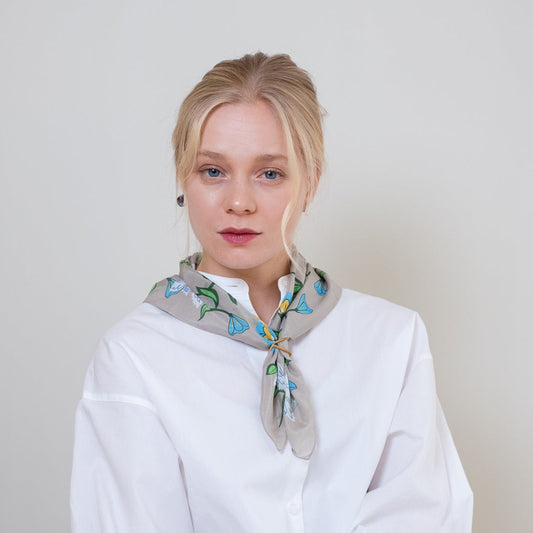 9月下旬〜10月上入荷!Silk Cotton 'Tamworth' sandy grey リング付きミニスカーフ