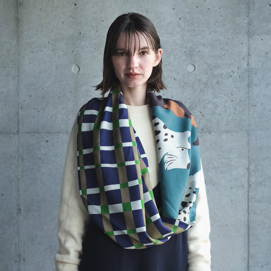 Silk & Merino Wool 'Scotties' green ループスカーフ