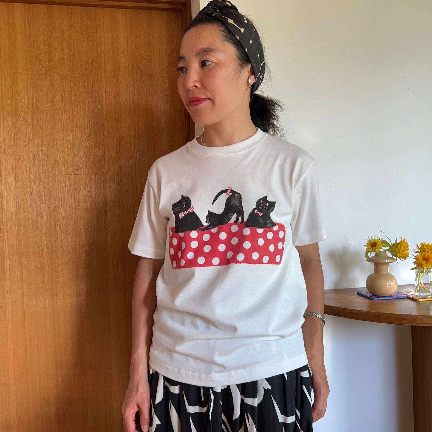 Organic Cotton UNISEX Tshirt 'Dickie Bow Cats'