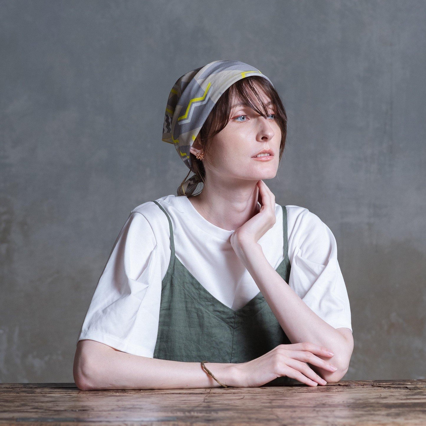 Japanese Printed Silk Cotton 'Bloomsberg’ Beige リング付きミニスカーフ