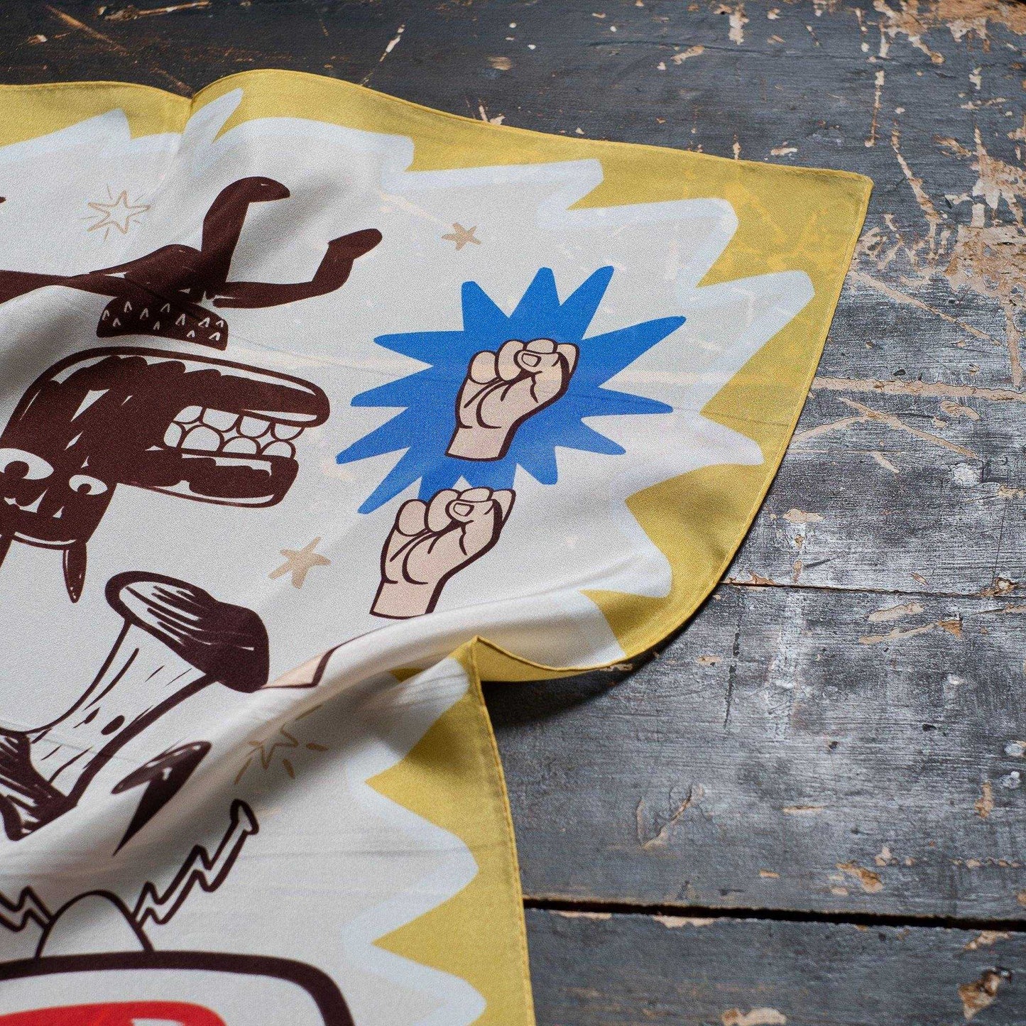 Japanese Printed Silk 'Camden 1979' light brown 8リング付きミニスカーフ