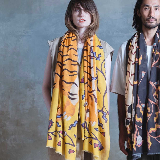 Japanese Printed Organic Cotton 'Bombay Tiger' banana yellow ロングストール