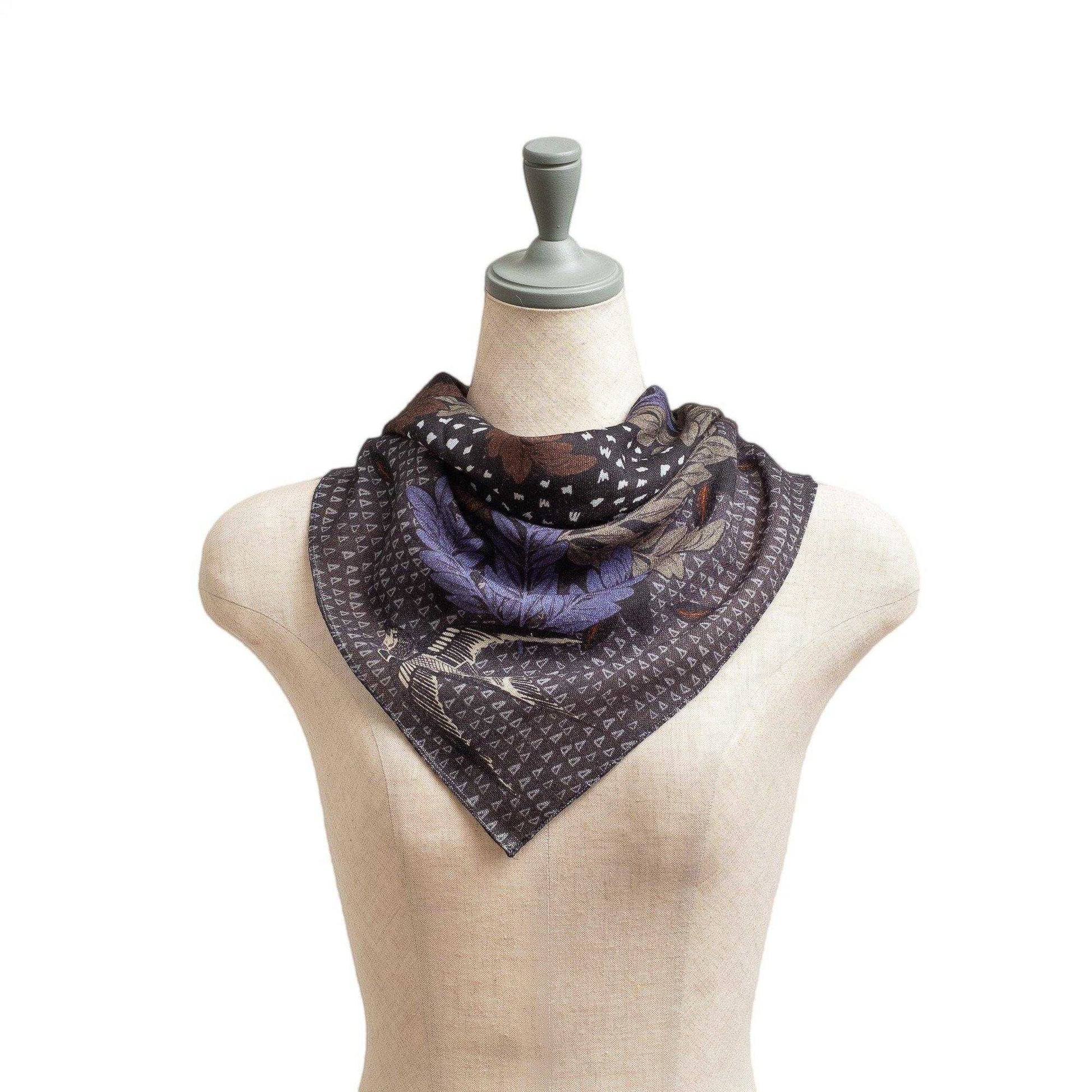Japanese Merino Wool 'Uxbridge' blue black リング付きミニスカーフ