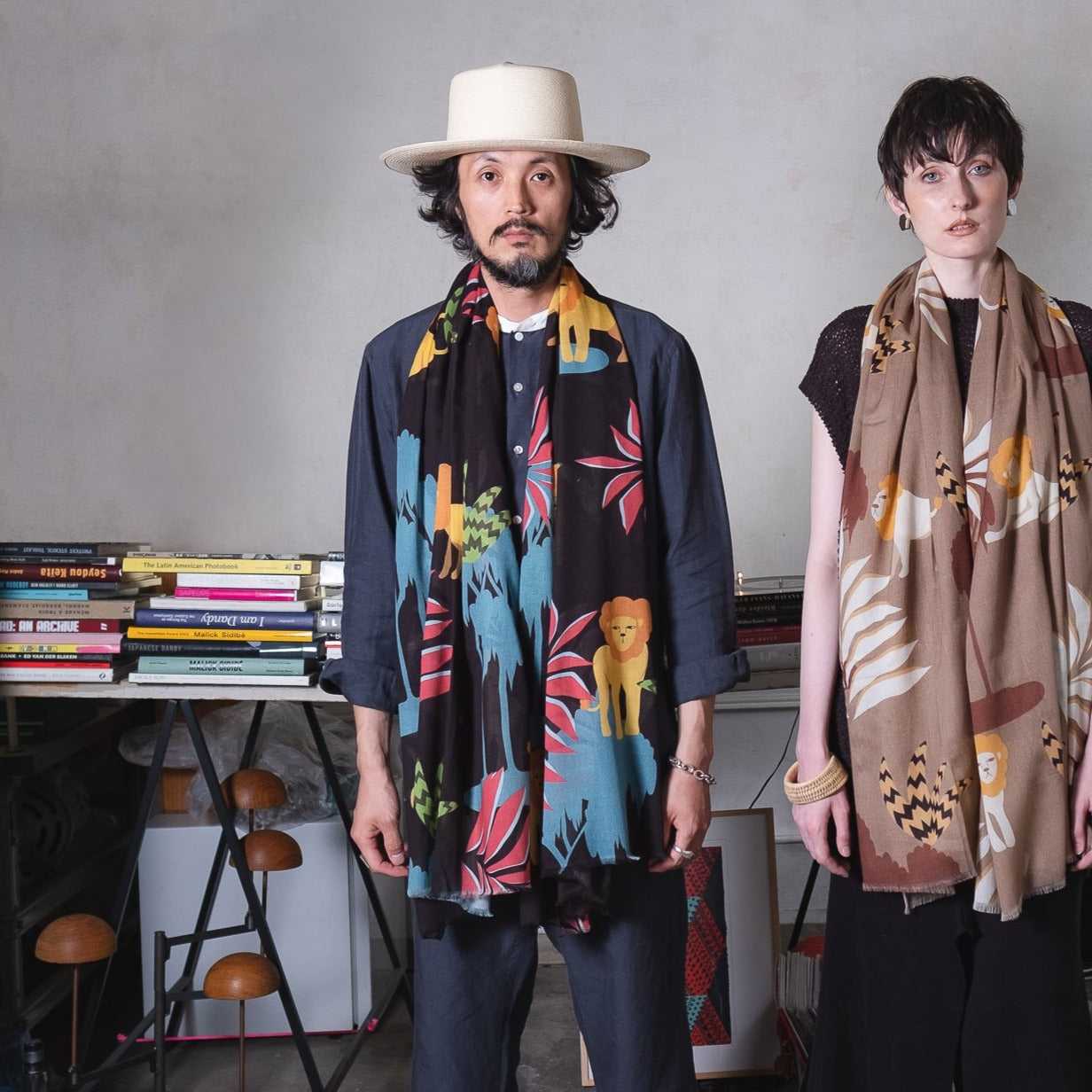 Japanese Printed Organic Cotton 'King of the Jungle' black ロングストール