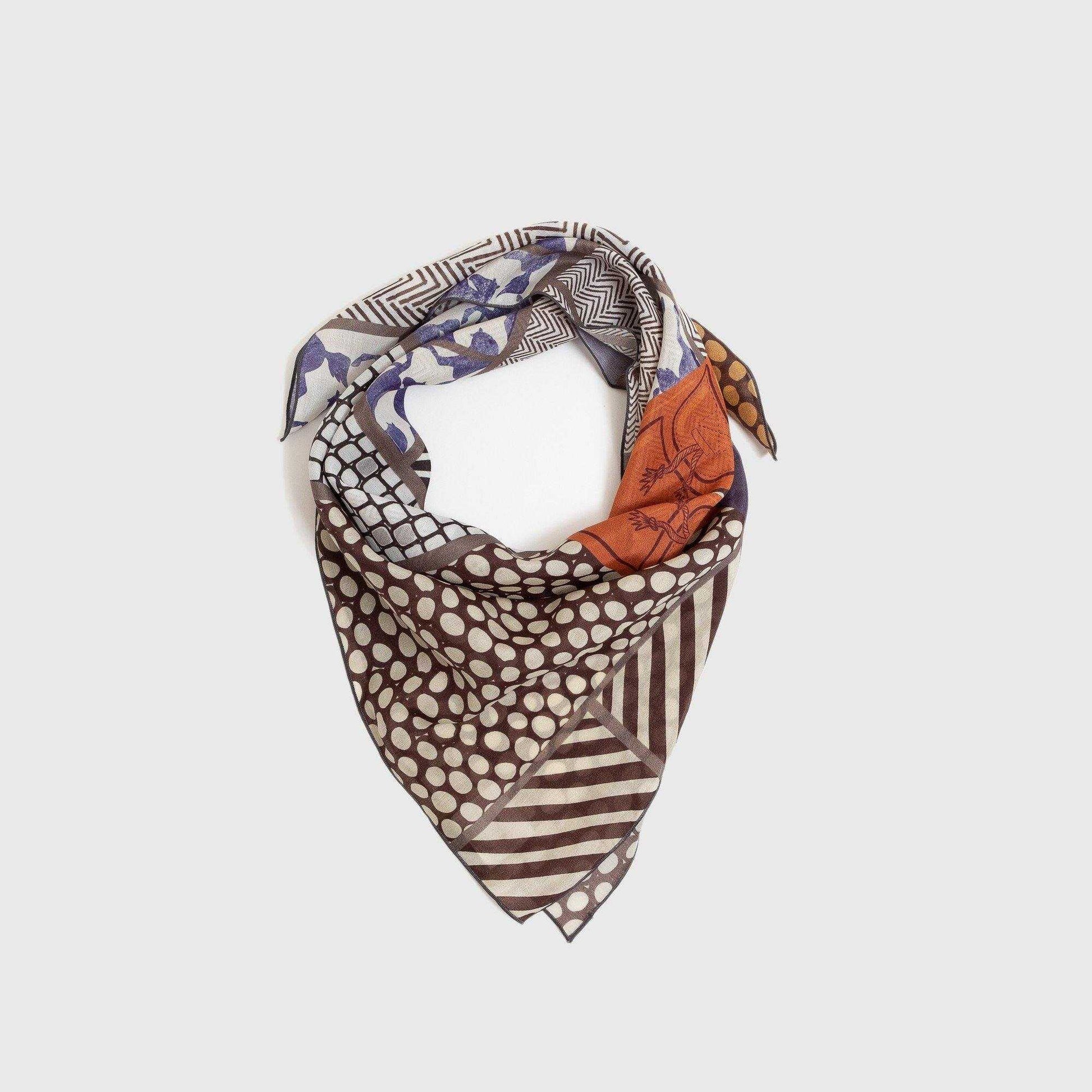 Japanese Printed Silk Cotton 'Parisian Romance' Clay grey 8リング付きミニスカーフ