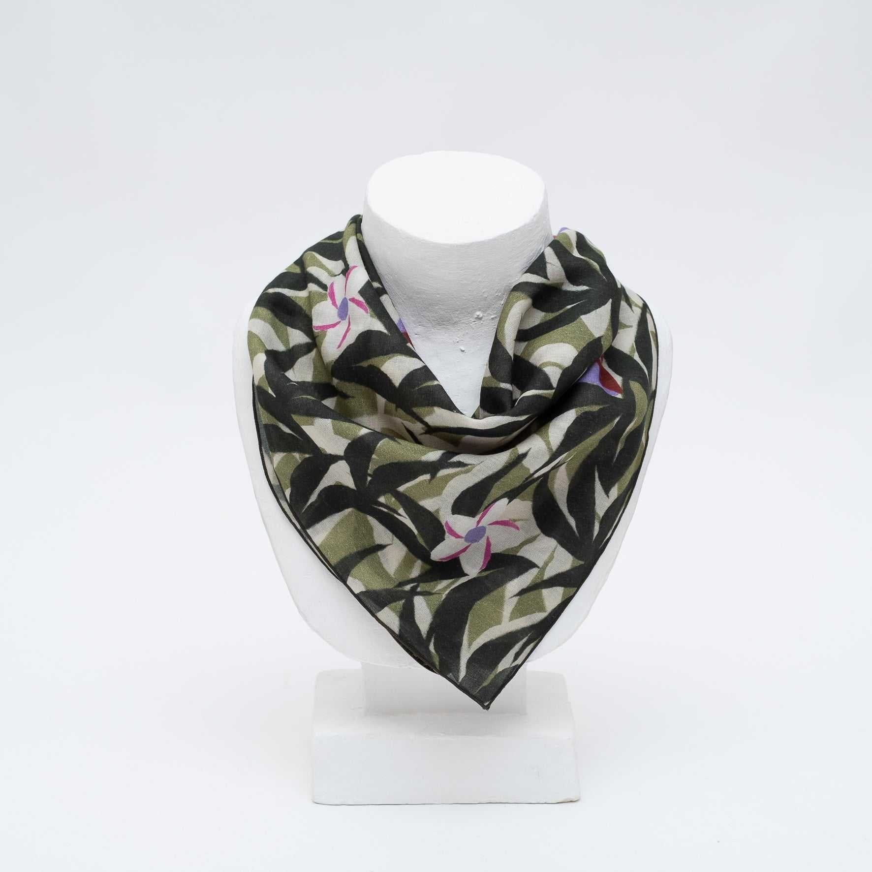 Japanese Printed Organic cotton 'Hawaii' green リング付きミニスカーフ