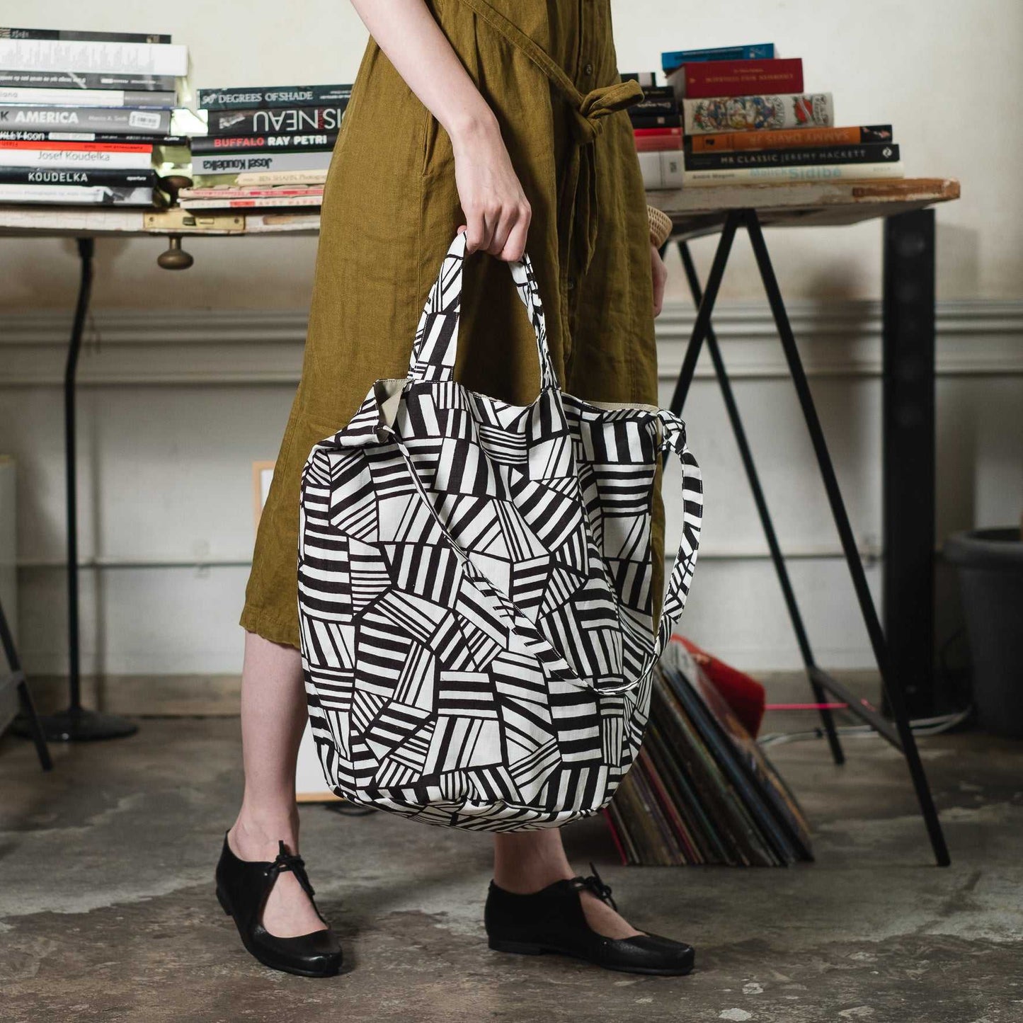 Japanese Printed Linen 2way Tote Bag 'Belgravia' black