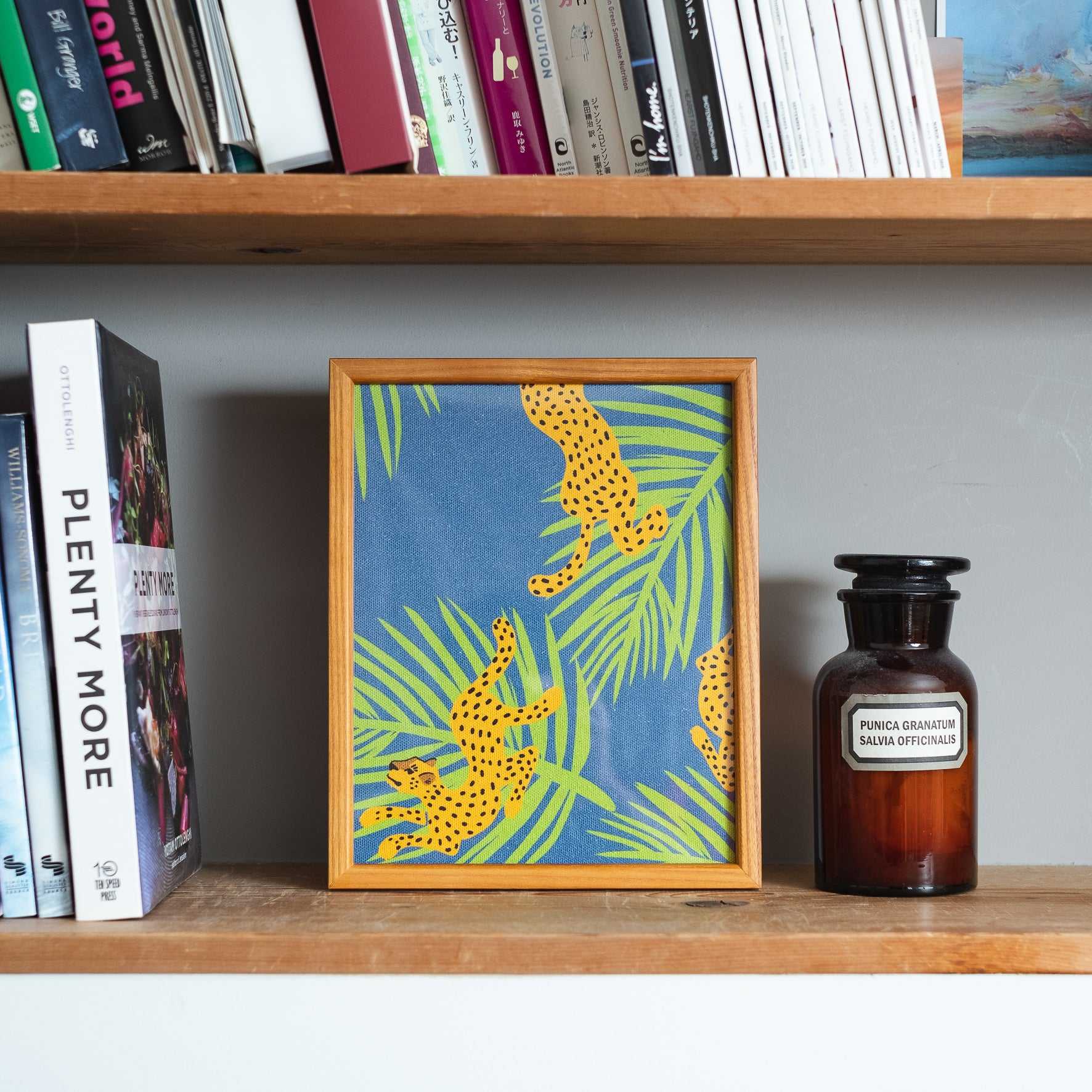 有効活用 'Chasing Leopards' 2サイズ展開 インテリアアート | YARN&COPPER