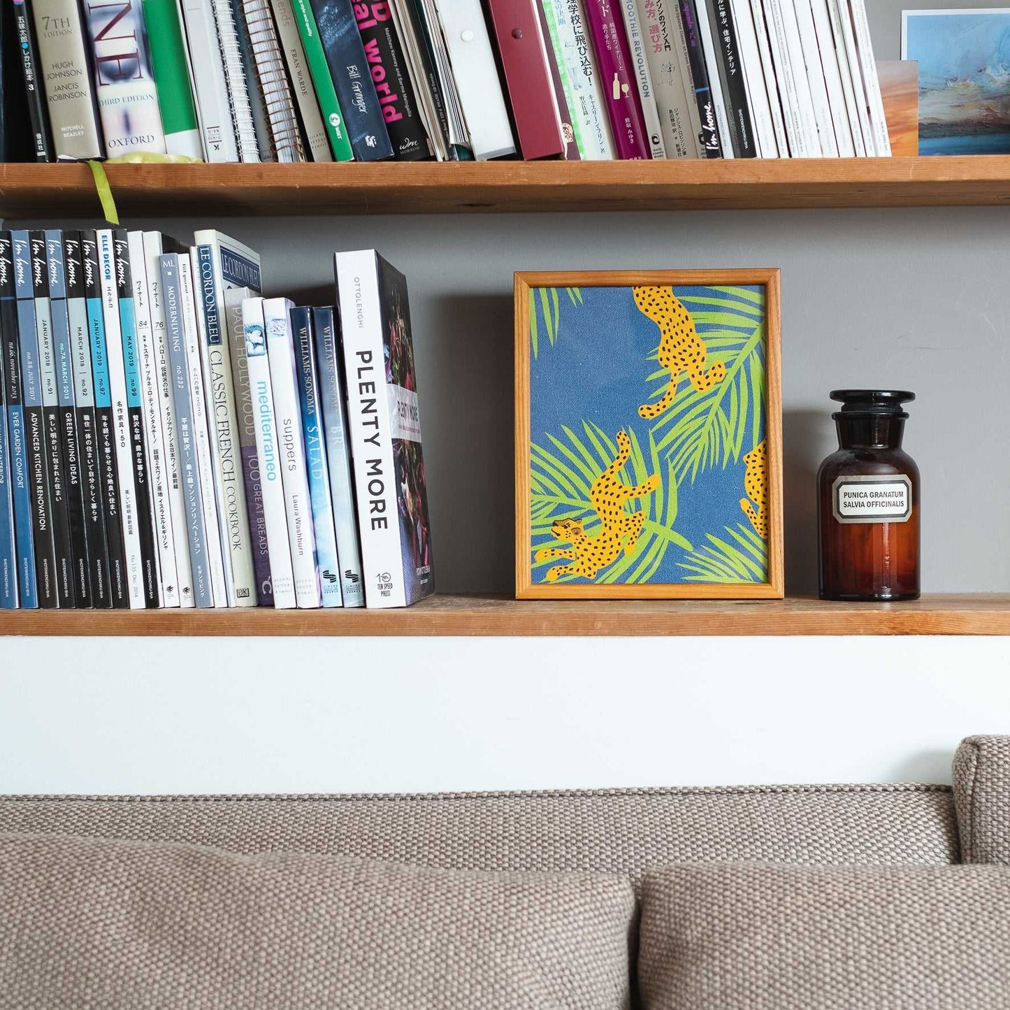 有効活用 'Chasing Leopards' 2サイズ展開 インテリアアート | YARN&COPPER