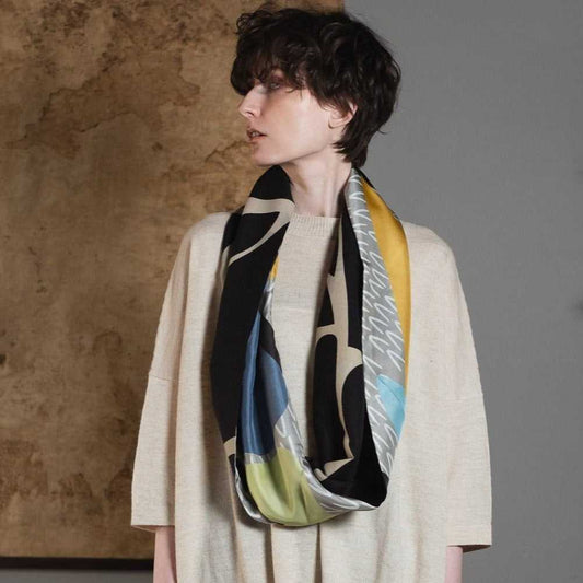 Japanese Printed Silk & Merino Wool 'Halsham' grey x black ループスカーフ