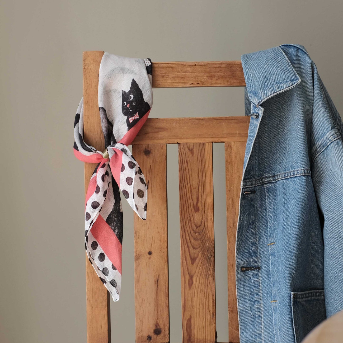 5月中入荷予定! 近江リネン Japanese Linen 'Dickie bow cats' リング付きミニスカーフ