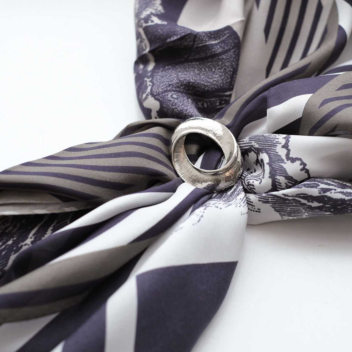 4月末~お届け予定 dead stock ヴィンテージスカーフクリップ Vintage Scarf Clip オーバルシェイプ 1