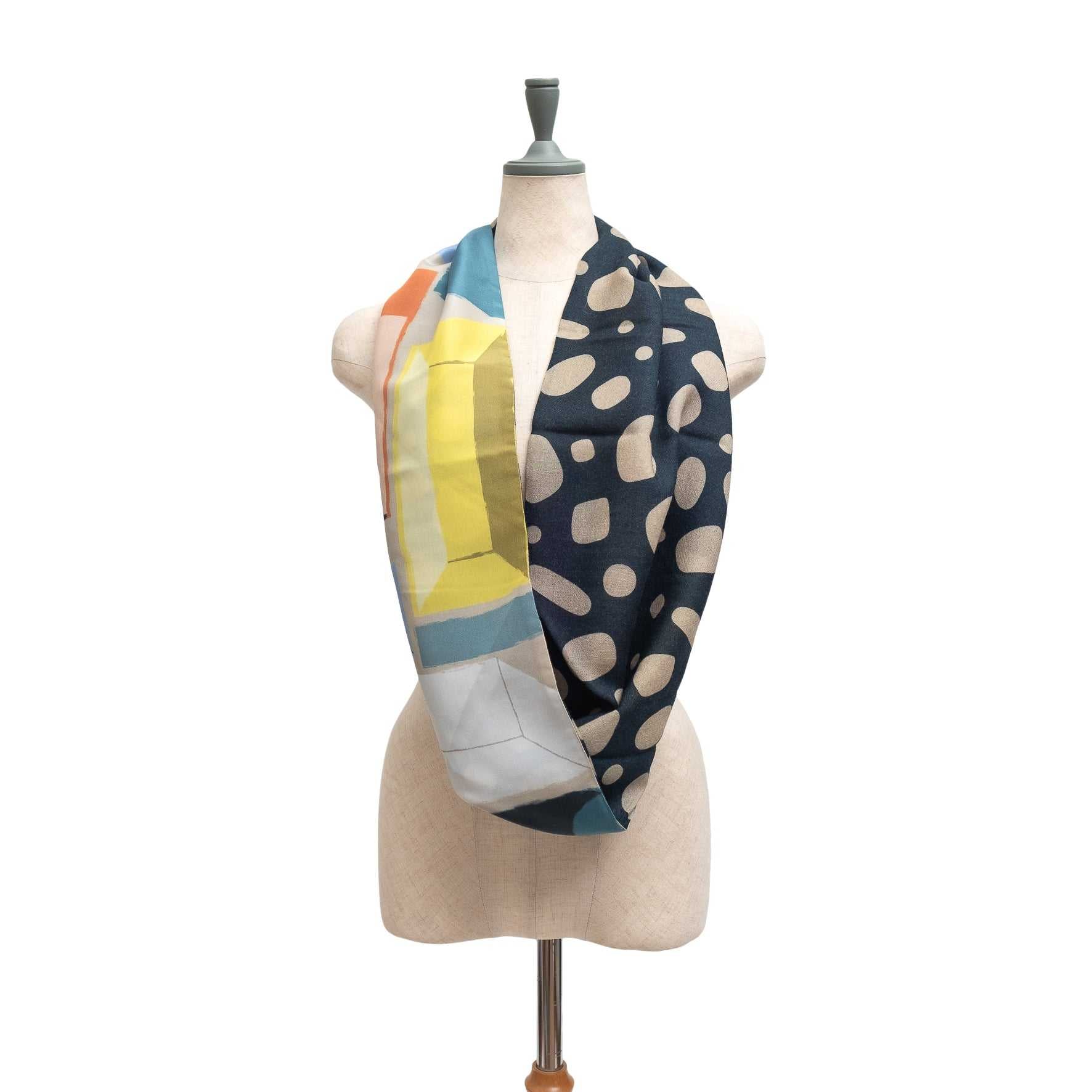 今期最終入荷!Japanese Printed Silk & Merino Wool 'Jelly Chic' ループスカーフ
