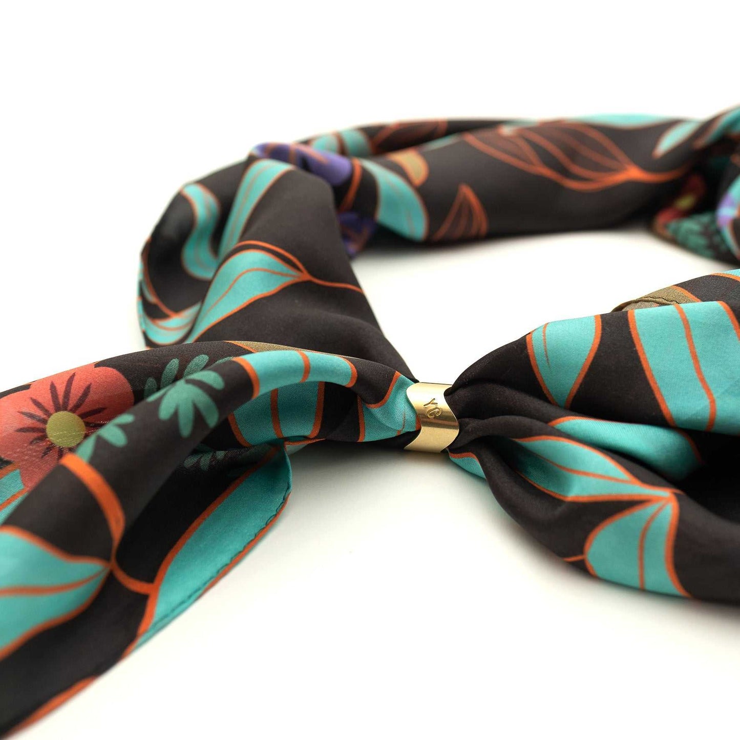 Japanese Printed Silk 'POEM' black ウェーブリング付きミニスカーフ