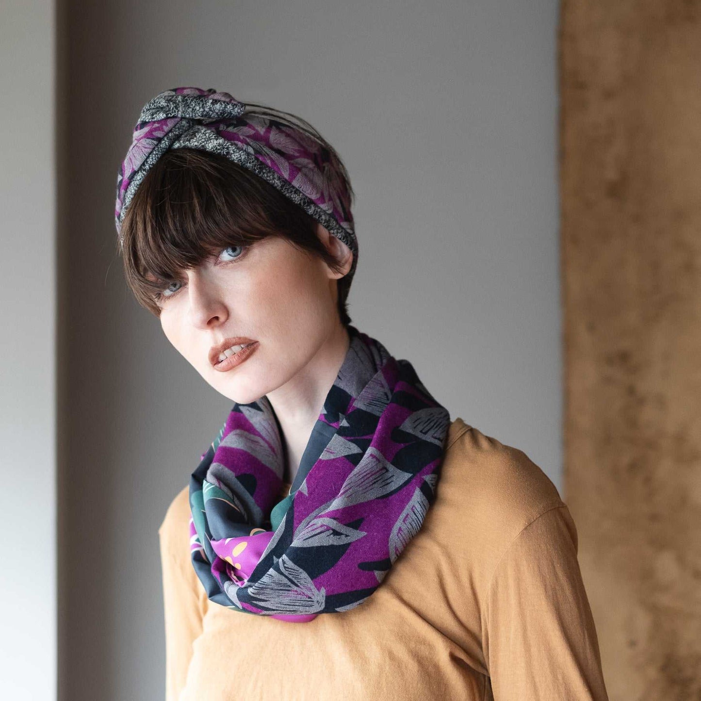 Japanese Printed Silk & Merino Wool 'Salisbury' purple ループスカーフ