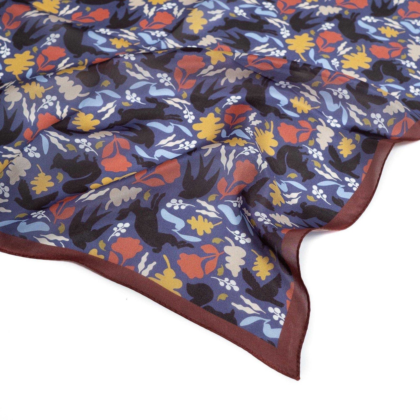 Japanese Printed Silk 'Bramley Hedge' Brown 8リング付きミニスカーフ