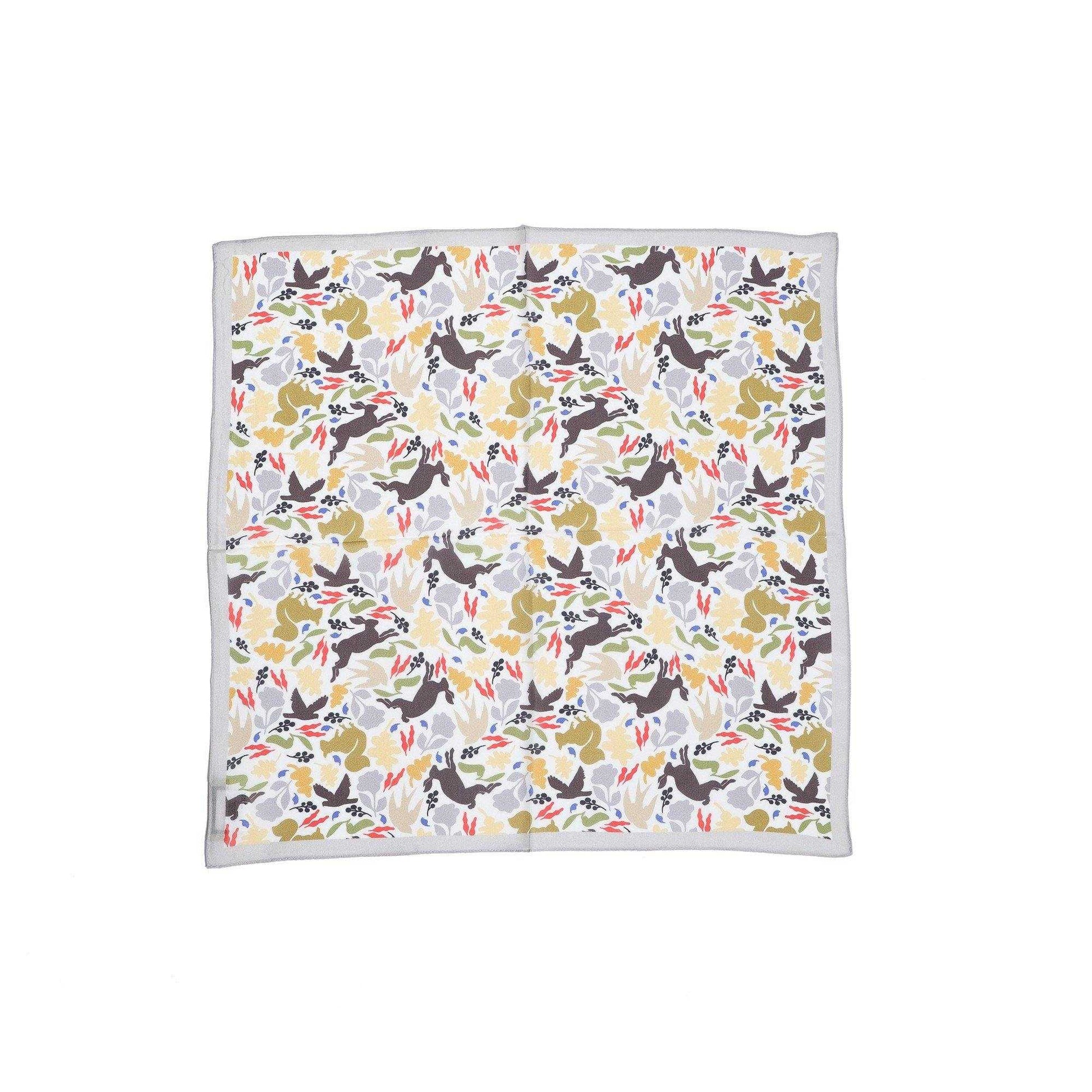 Japanese Printed Silk 'Bramley Hedge' grey  8リング付きミニスカーフ