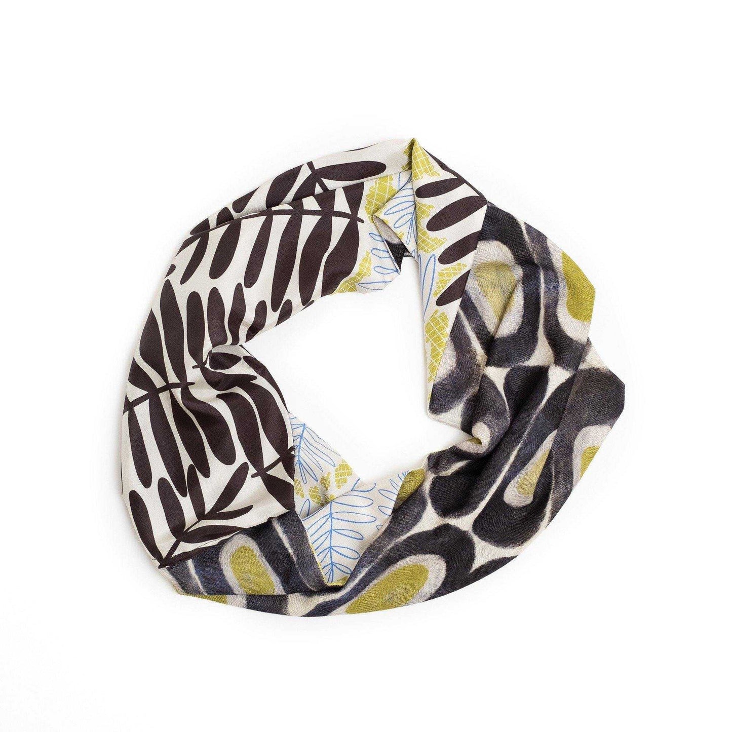 Japanese Printed Silk & Merino Wool 'Harrogate' Winter White ループスカーフ