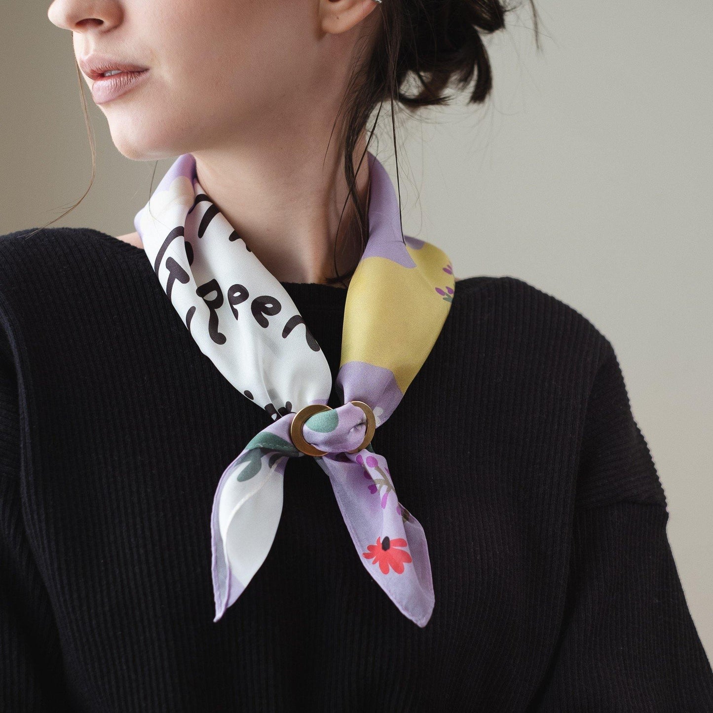 Japanese Printed Silk 'The Hither Green Florist' Lilac 8リング付きミニスカーフ