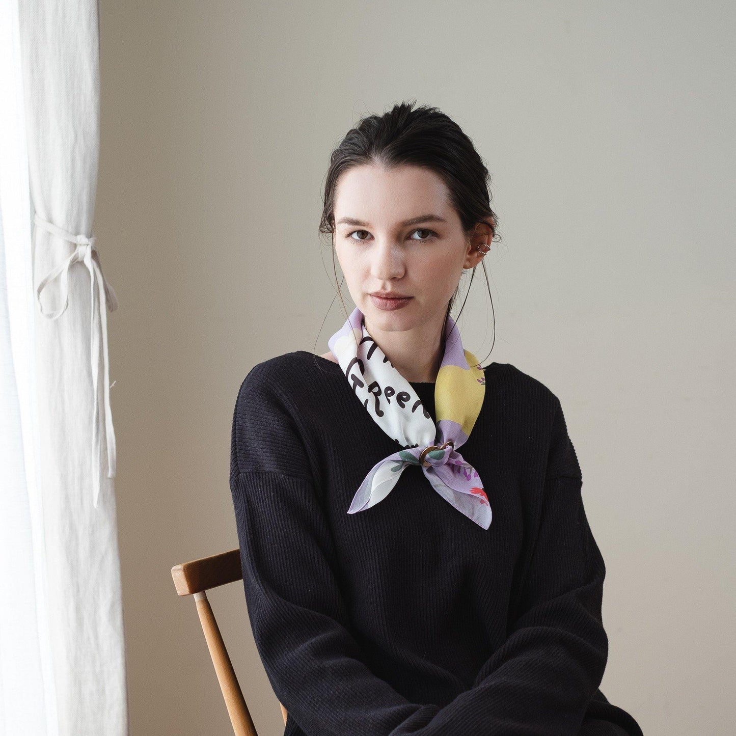 Japanese Printed Silk 'The Hither Green Florist' Lilac 8リング付きミニスカーフ