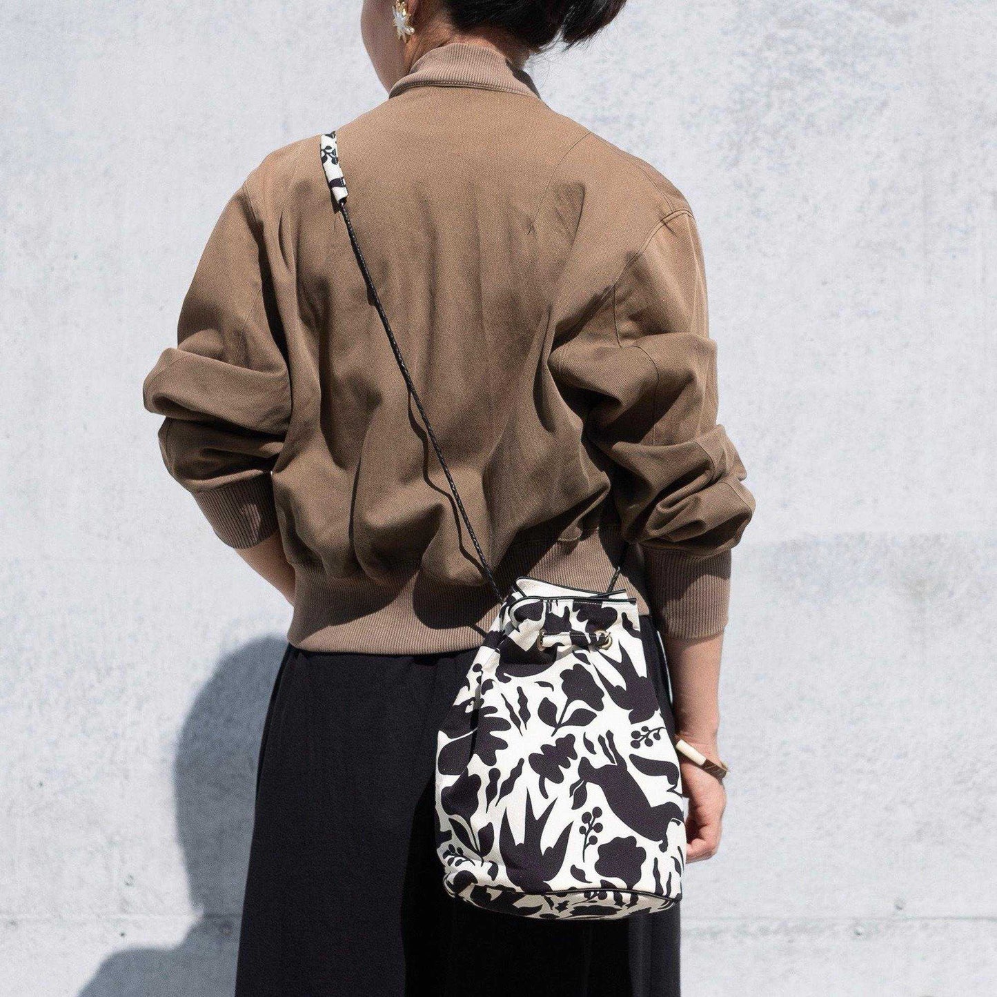 In Japan Organic Cotton bucket bag 'Bramley Hedge' Cream