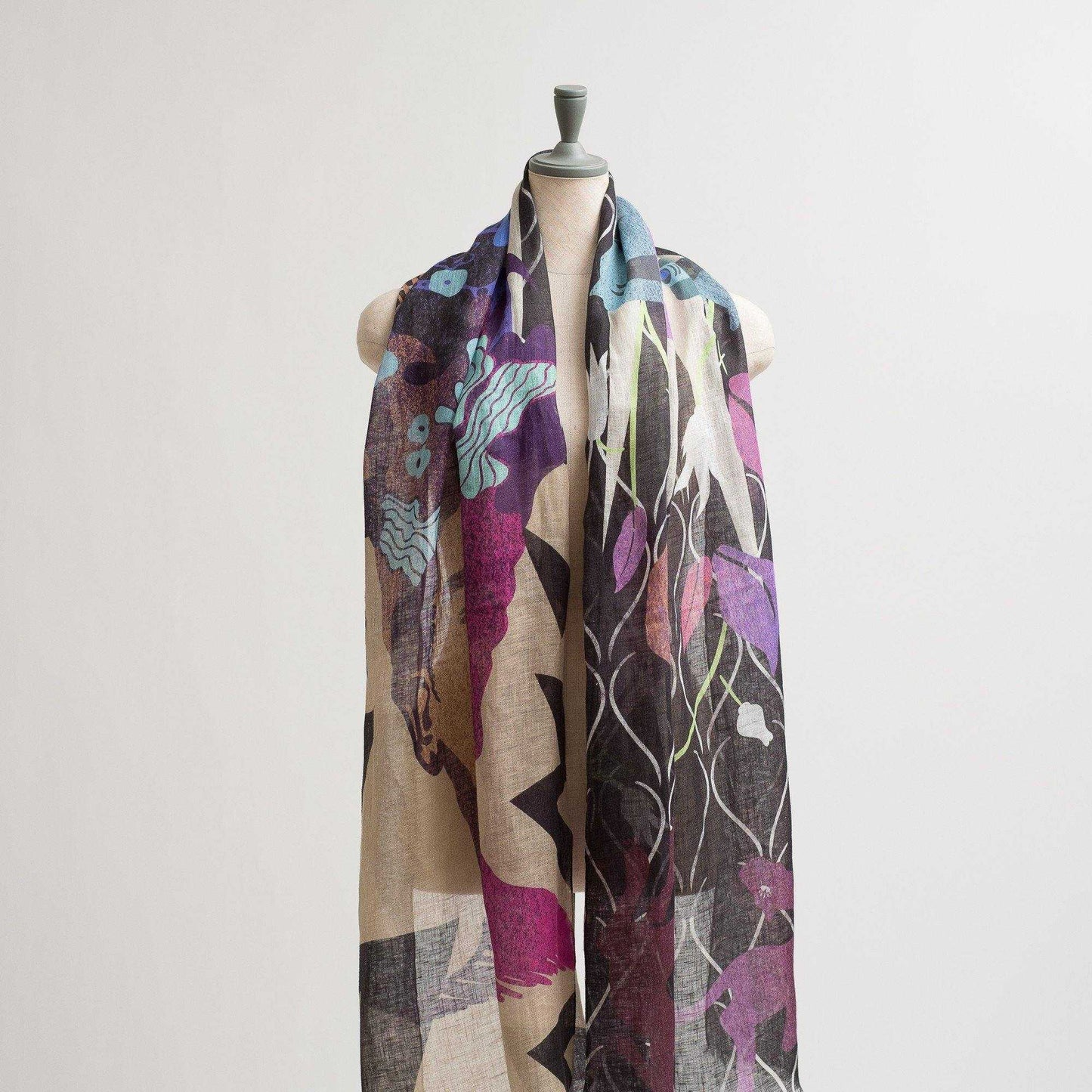 近江リネン Japanese Linen 'Paint Panthers & Portraits' Black ロングストール