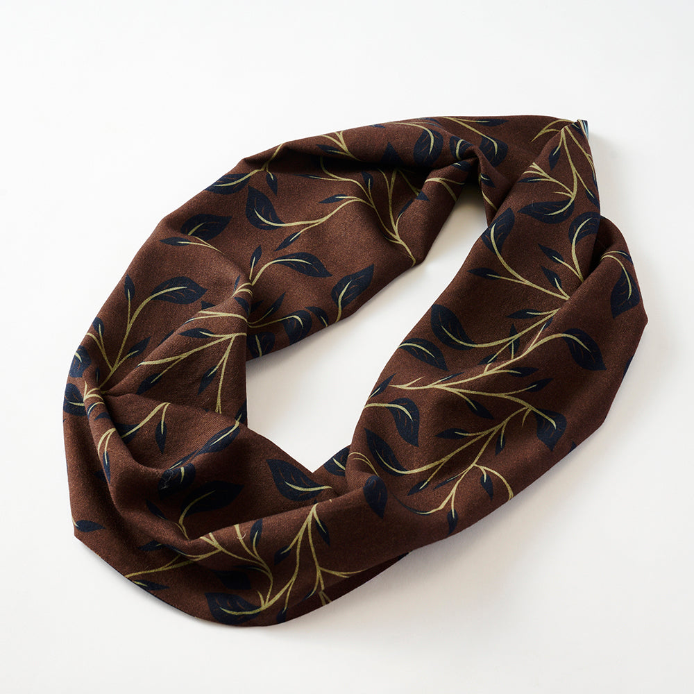 Silk & Merino Wool 'Shropshire Estate' black ループスカーフ