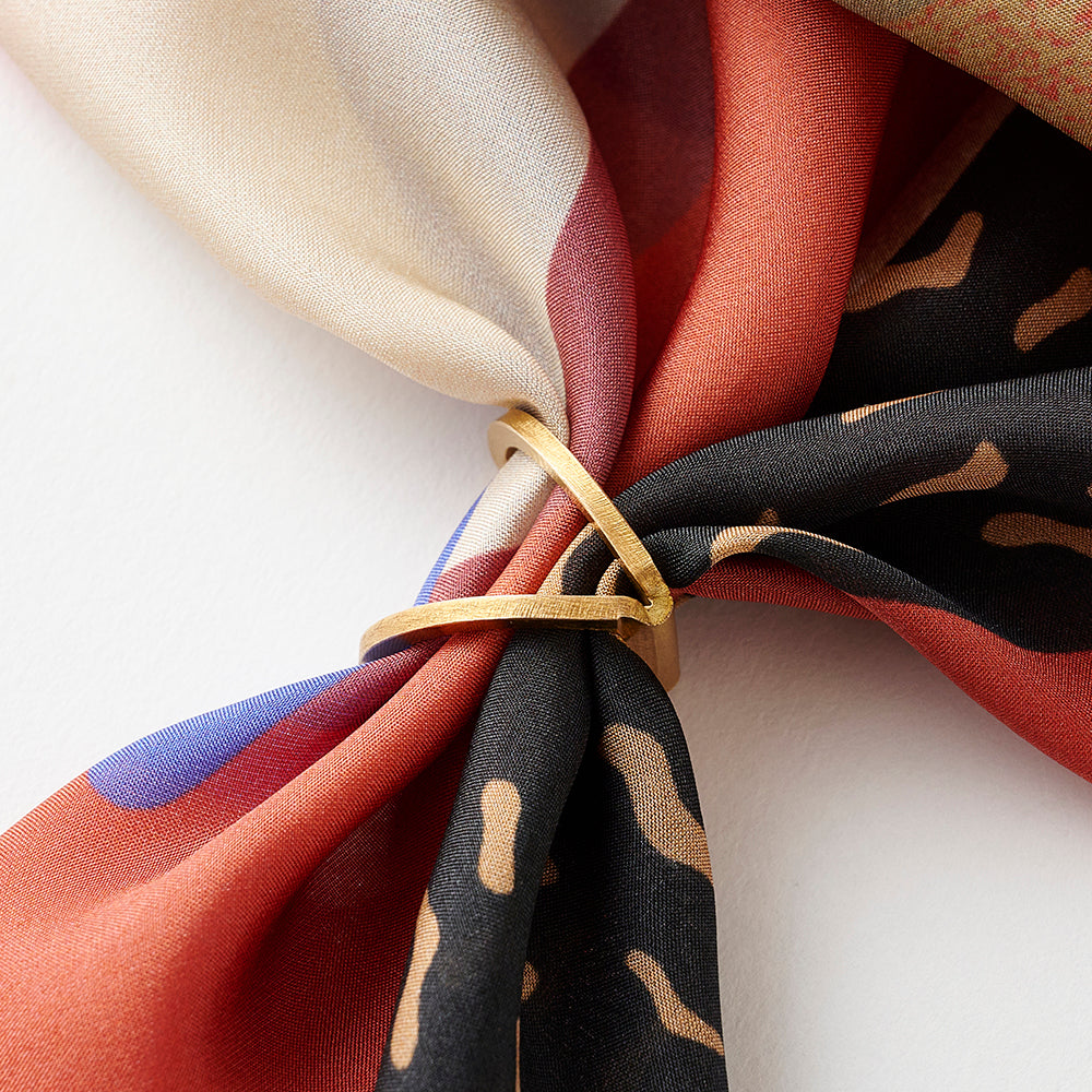 Silk  'Decor' deep red スカーフリング付きミニスカーフ