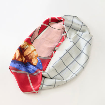 両面シルクのループスカーフ 'Coffee & Croissants' cream red