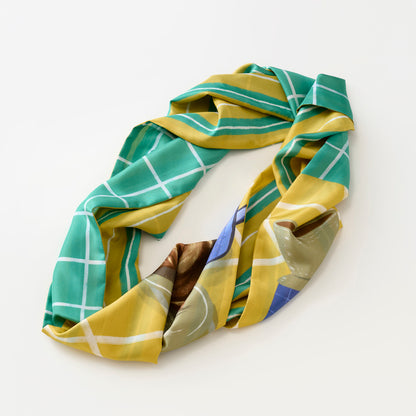 両面シルクのループスカーフ 'Coffee & Croissants' bottle green