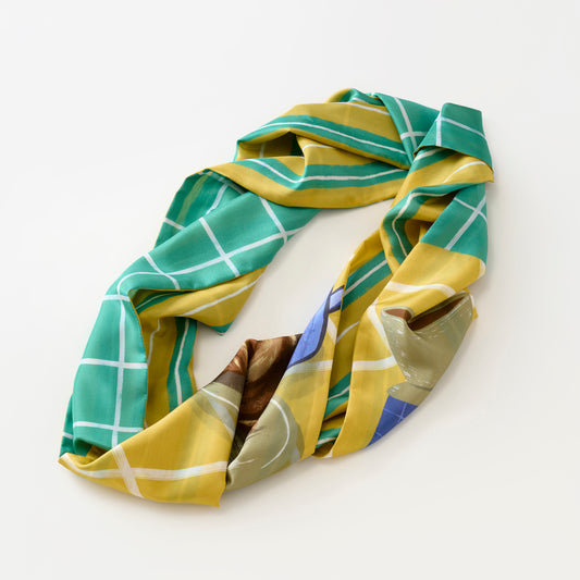 Mini-écharpe bleu marine en soie imprimée japonaise 'Polka Dot Queen' avec anneau vague