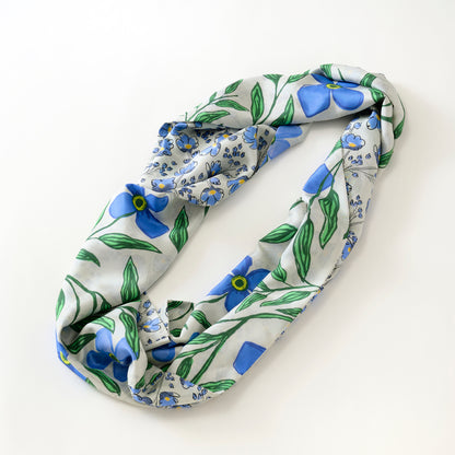 両面シルクのループスカーフ 'Forget Me Not'