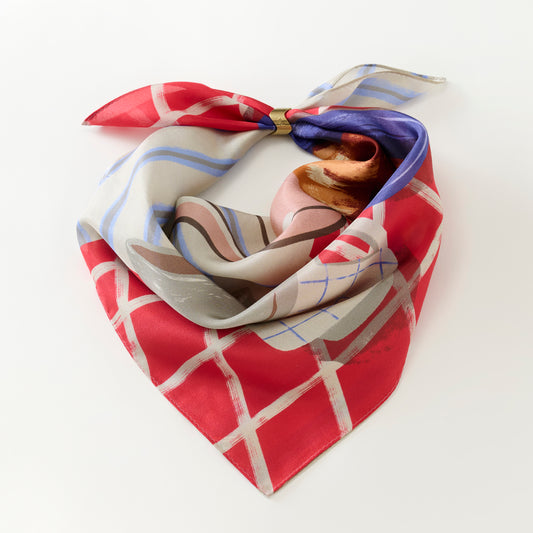 Mini-écharpe bleu marine en soie imprimée japonaise 'Polka Dot Queen' avec anneau vague