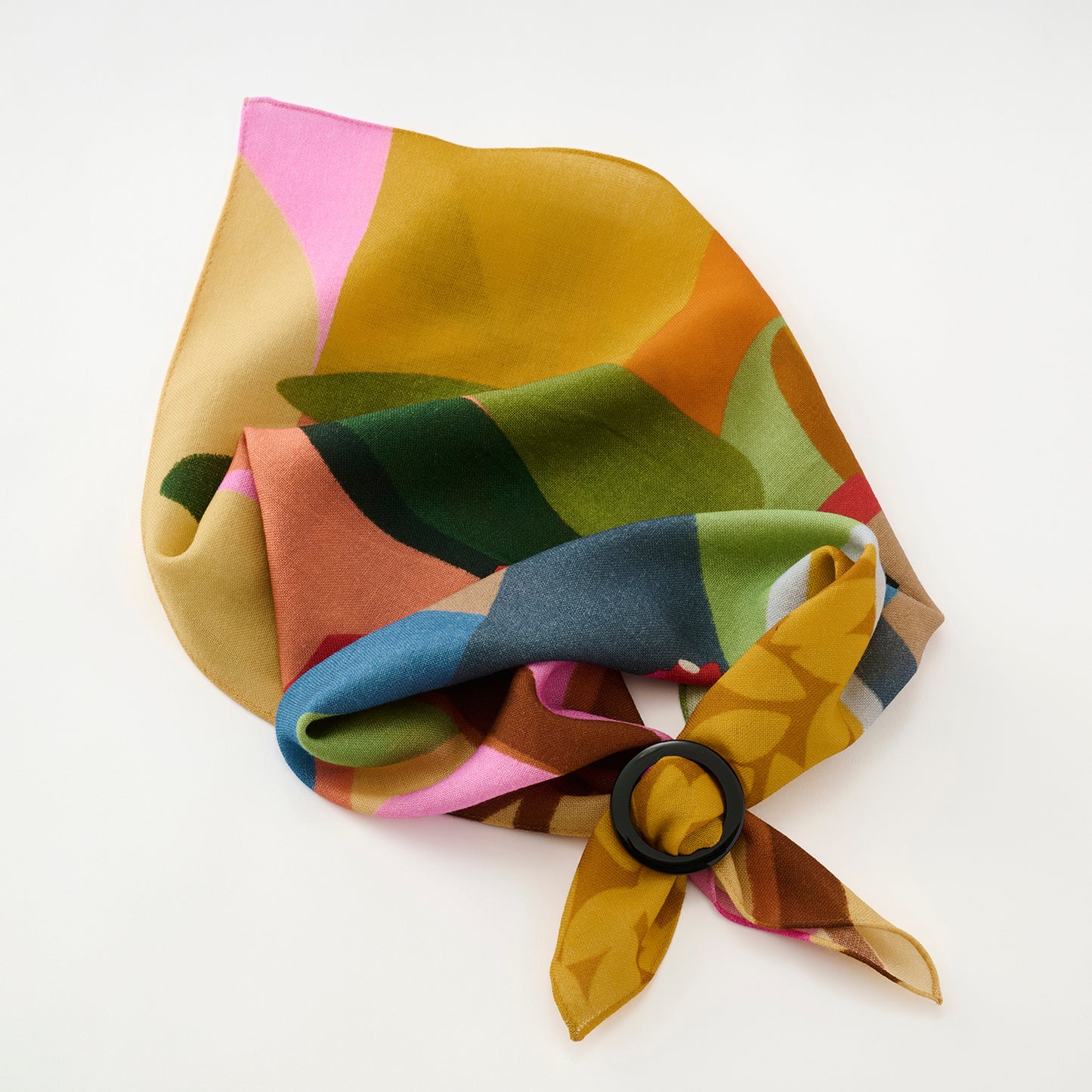 Mini-écharpe bleu marine en soie imprimée japonaise 'Polka Dot Queen' avec anneau vague