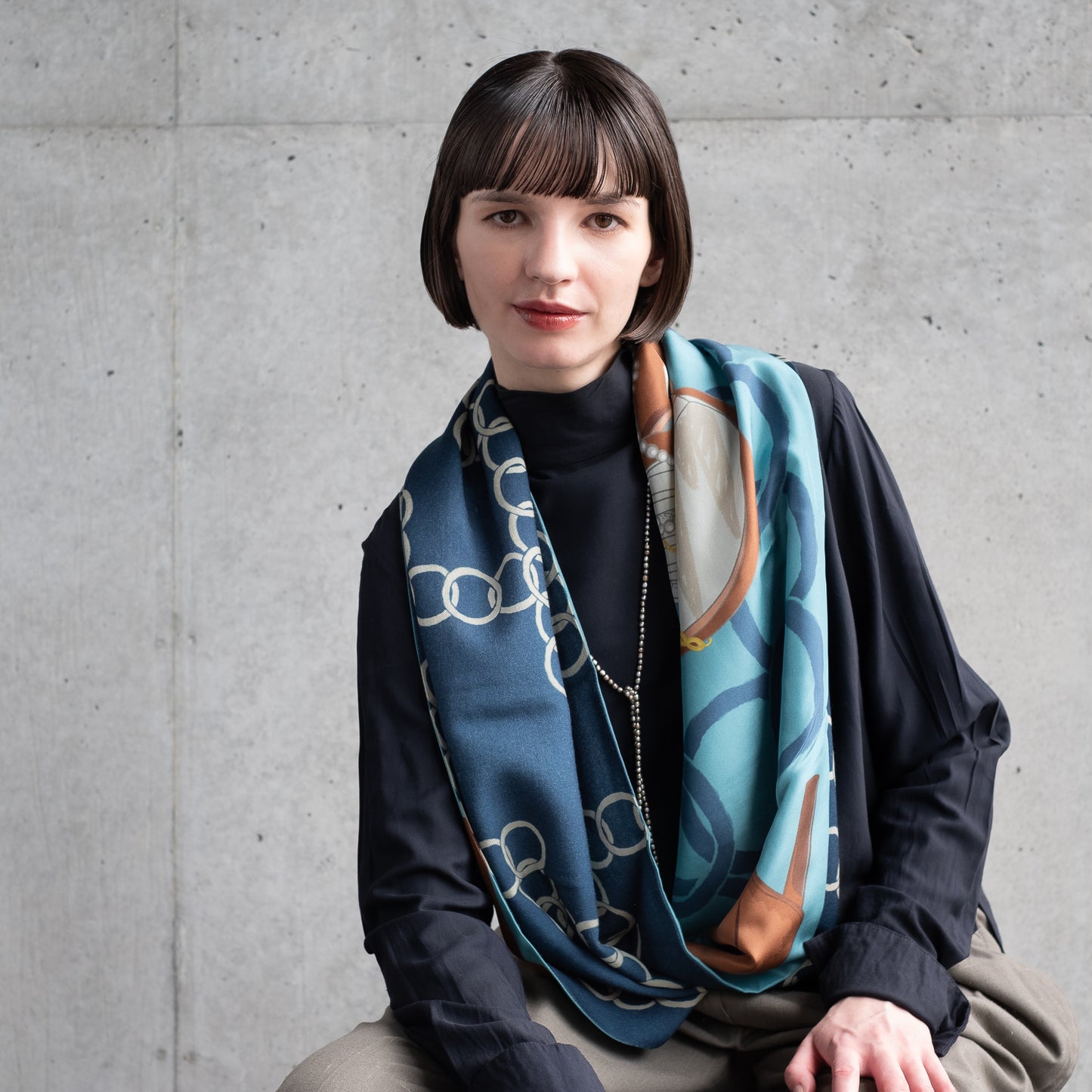 Scheduled to arrive in September! Silk &amp; Merino Wool 'Halsham' gray x black loop scarf