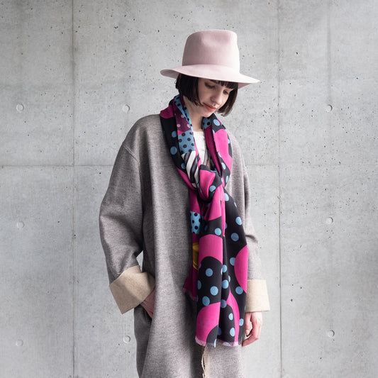 Superfine Merino Wool 'Polka Dot Jazz' pink 二重仕立てのロングストール